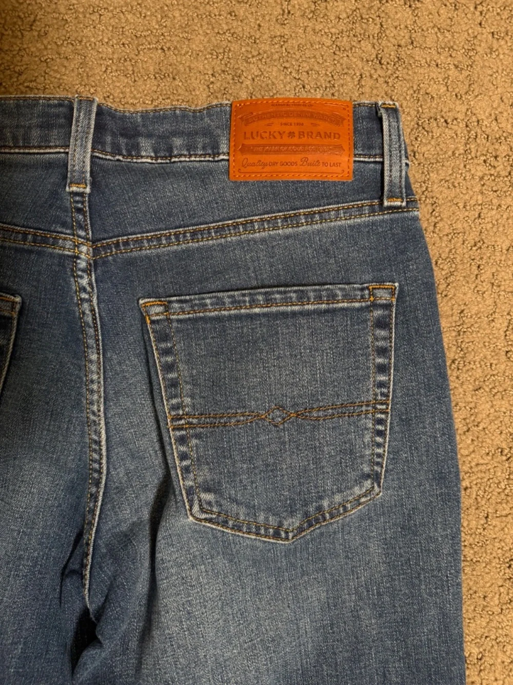 Lucky Brand Men’s Straight Fit Stretch Jeans Medium Wash Blue 30x30